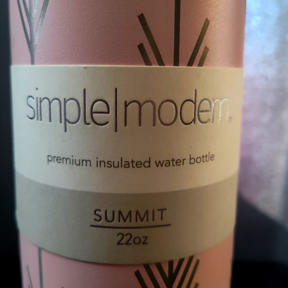 Water bottle - Picture 2 of 6